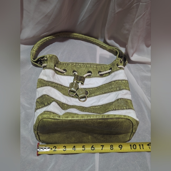 J & E New York Small Purse Green And White Stripes - Picture 10 of 11